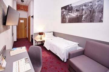 Фото номера Одноместный номер Отель Koszary Arche Hotel г. Гура-Кальвария 11