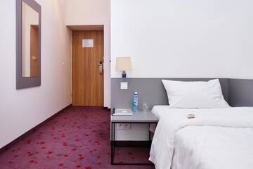 Фото номера Одноместный номер Отель Koszary Arche Hotel г. Гура-Кальвария 14