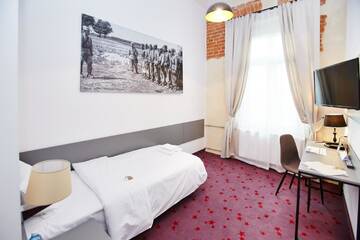 Фото номера Одноместный номер Отель Koszary Arche Hotel г. Гура-Кальвария 5